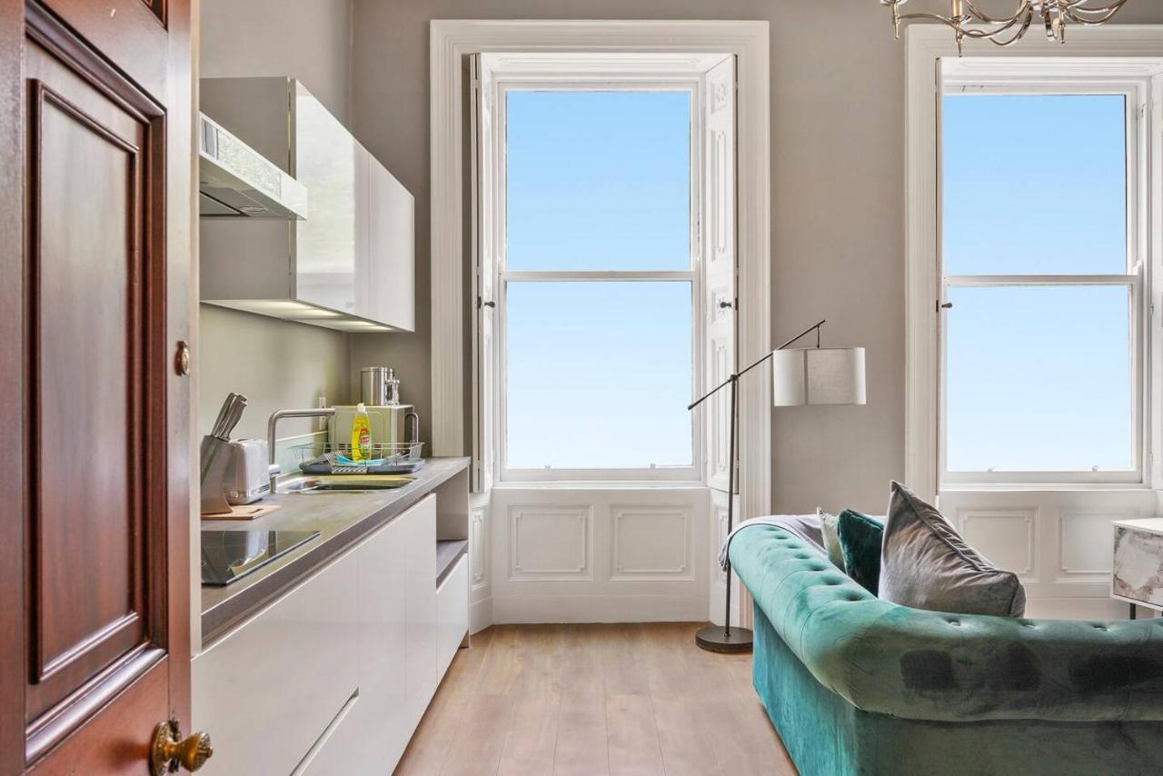 Lovely Central Wakefield Apartment - Parking Dış mekan fotoğraf
